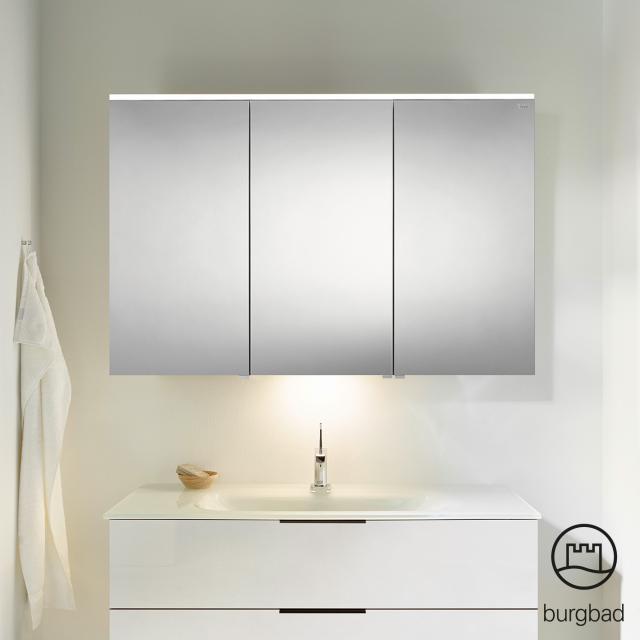 Burgbad Eqio Spiegelschrank mit Beleuchtung und 3 Türen weiß glänzend, mit Waschtischbeleuchtung