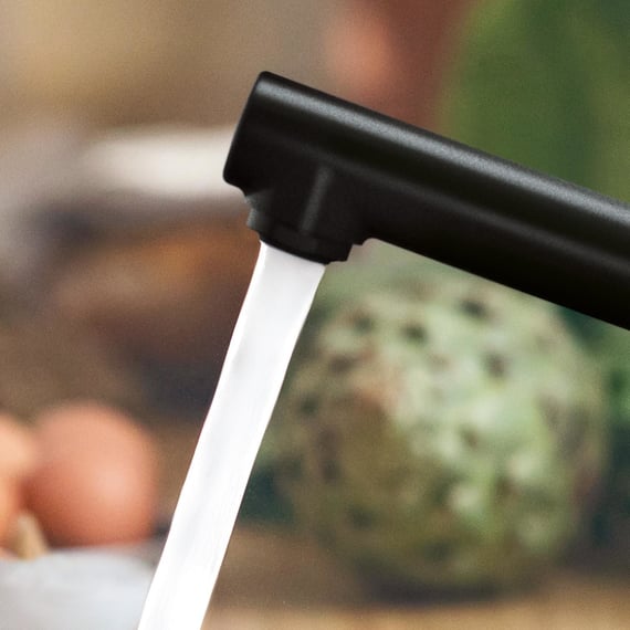 hansgrohe Zesis M33 Küchenarmatur, schwenkbar schwarz matt 