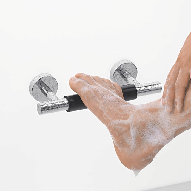 Hansgrohe Unica Haltegriff Comfort – Mit Ablage & Duschkopfhalter, Weiß/chrom, TÜV-geprüft
