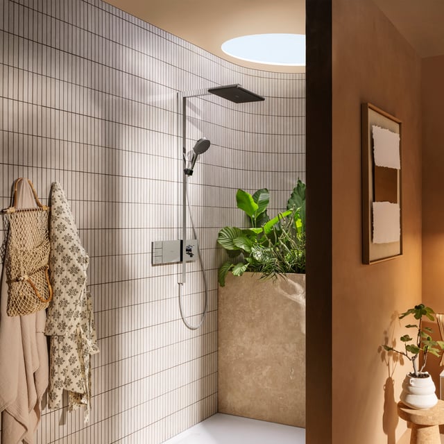 hansgrohe Raindance Alive Q exposed shower system with thermostat