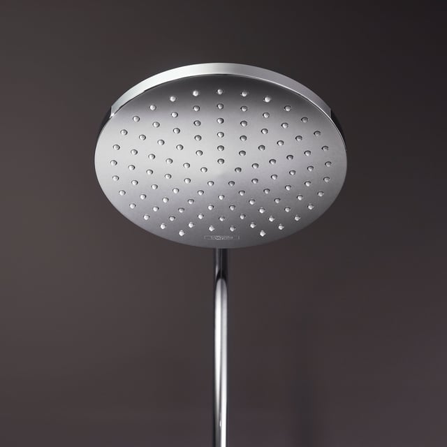 hansgrohe Vernis Blend exposed shower system with bath spout