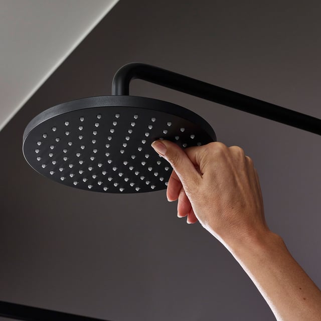 hansgrohe Vernis Blend exposed shower system with thermostat with