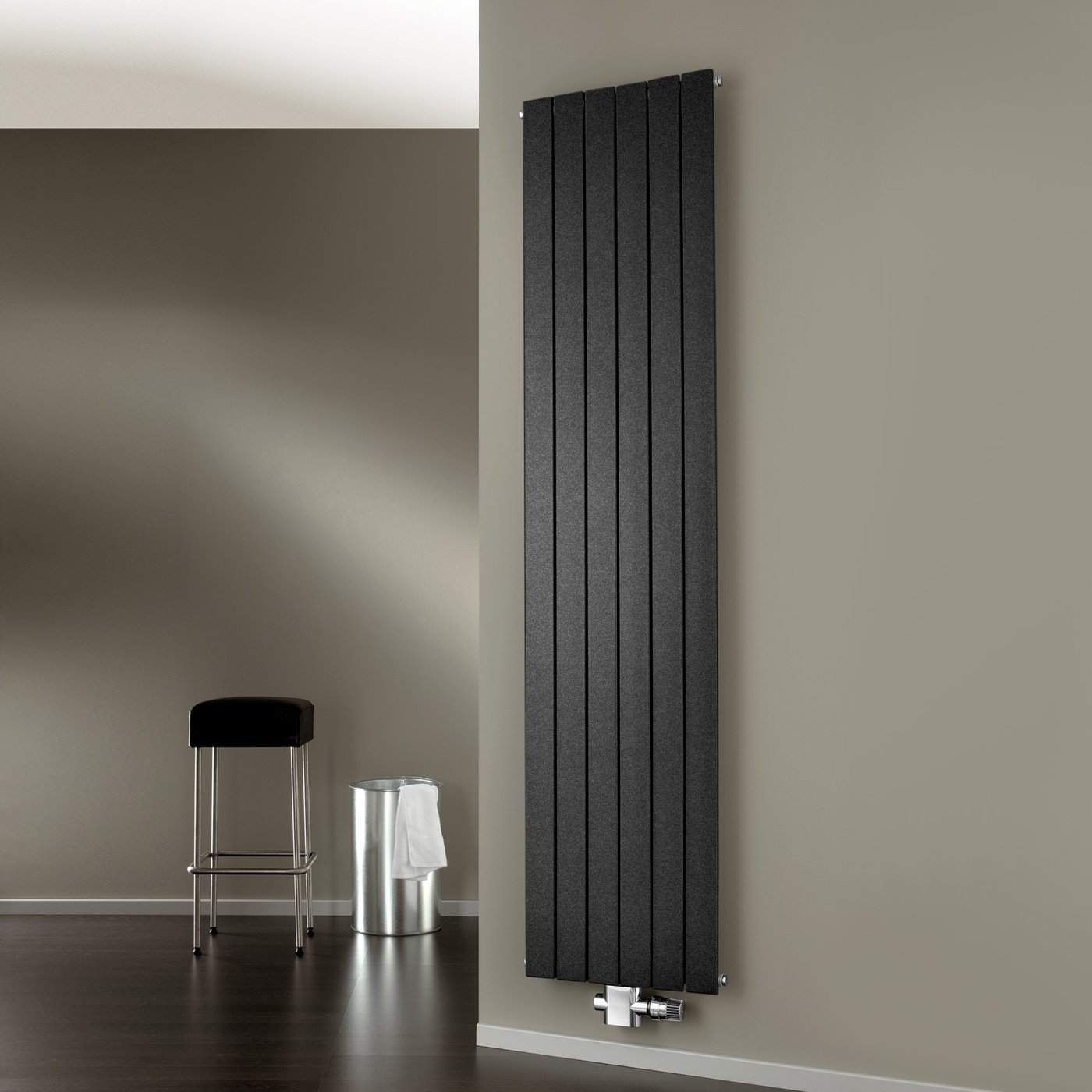 Graphite Radiators HSK Alto designer radiator, all hot water operation 1020 W, graphite ...