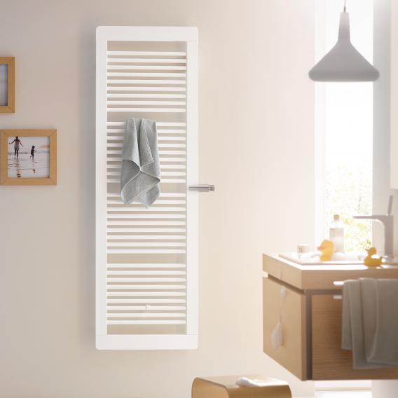 Kermi Credo plus Badheizkörper mit eingebautem Thermostatventil für Warmwasser- oder Mischbetriebb weiß, Thermostatkopf rechts, 460 Watt
