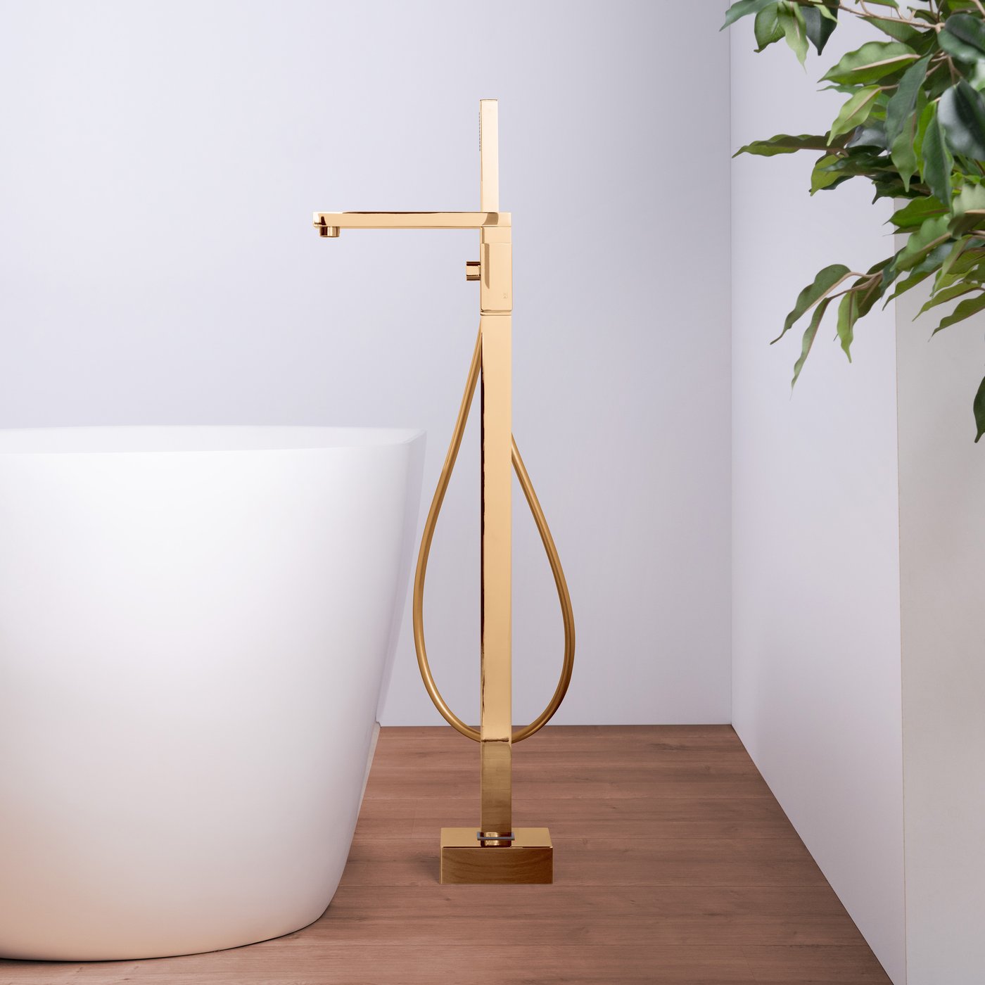 Mariner Quadra freestanding bath fitting, includes concealed ...