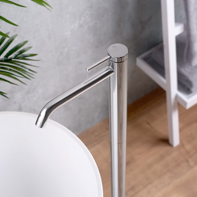 Mariner Logica freestanding basin fitting, includes concealed ...