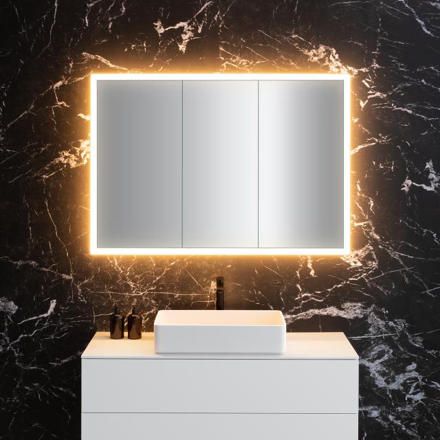 neoro n60 Spiegelschrank B: 120 cm mit 3 Türen, mit umlaufender Beleuchtung