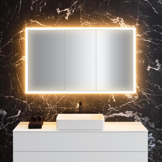 neoro n60 Spiegelschrank B: 140 cm mit 3 Türen, mit umlaufender Beleuchtung