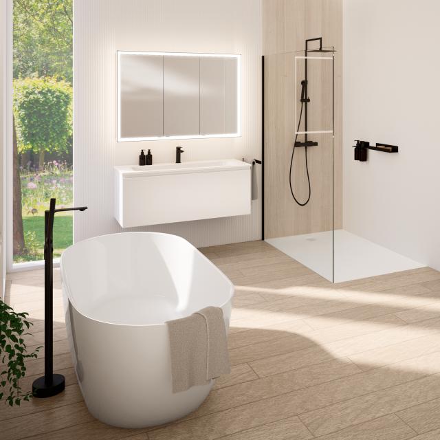 rivea – Wohlfühlbad mit Badmöbel, Spiegelschrank, WC, Wanne & Dusche, inkl. Armaturen und Duschkabine