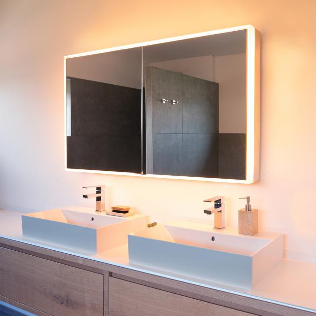 Schneider PREMIUMLINE Ultimate Spiegelschrank mit Beleuchtung und 2 Türen silber eloxiert, Steckdose links und rechts