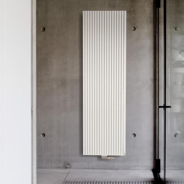 Vasco Carré Plus Designheizkörper für reinen Warmwasserbetrieb 1334 Watt, weiß