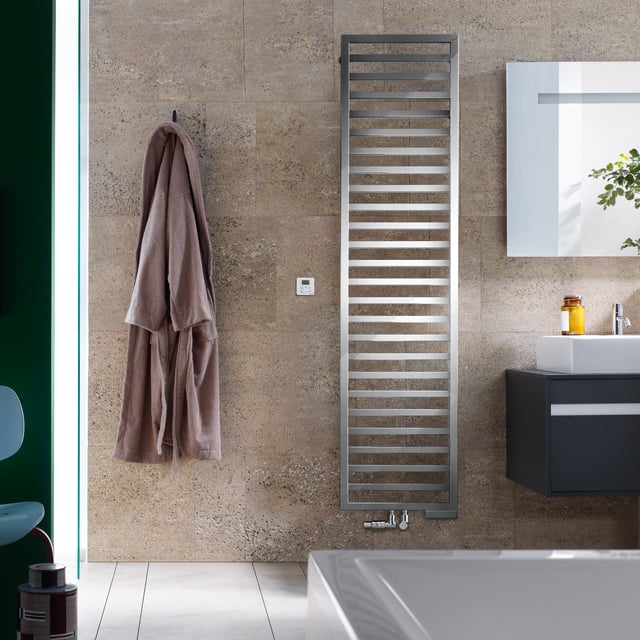 Zehnder Quaro Badheizkörper, Mischbetrieb 491 W, chrom ...